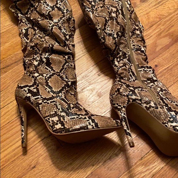 Fashion Nova above knee boots size 6.5. New. - Picture 5 of 6